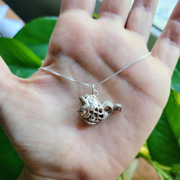 Vintage Sterling Silver Fish Necklace - Picture 2 of 8